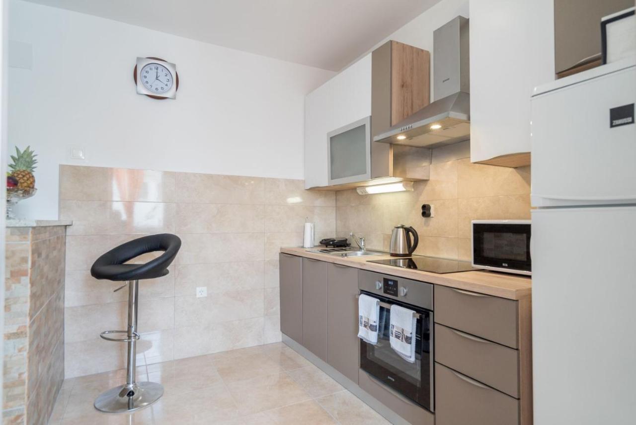 Apartment Anteo Free Parking Split Exterior photo