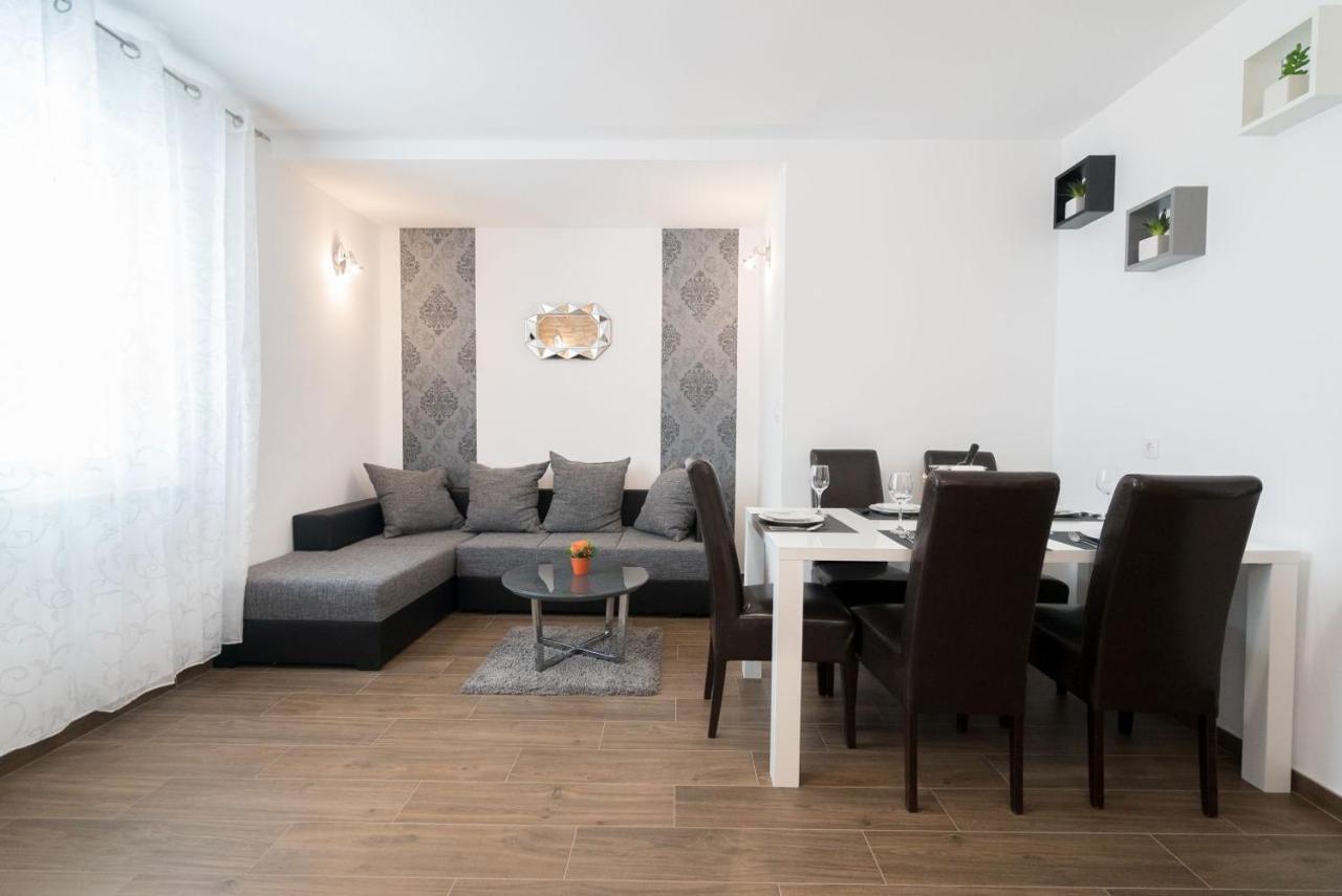 Apartment Anteo Free Parking Split Exterior photo