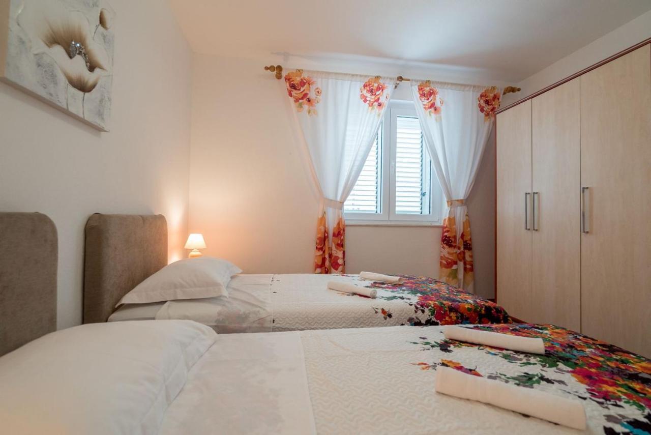 Apartment Anteo Free Parking Split Exterior photo